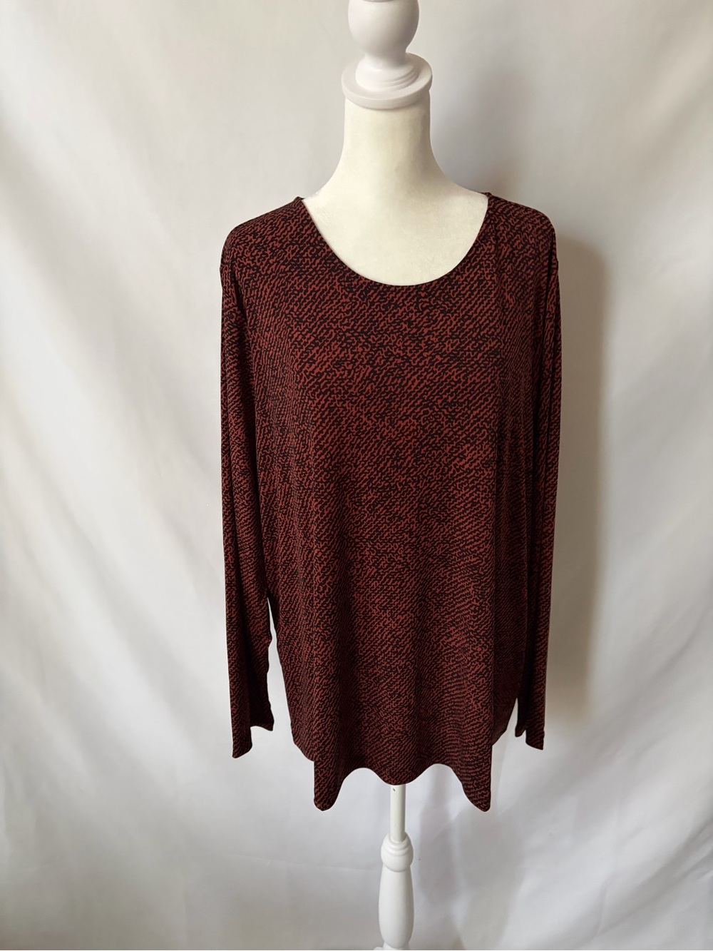 New Susan Graver Round Neck Printed Liquid Knit Long Sleeve Top Spice size XL